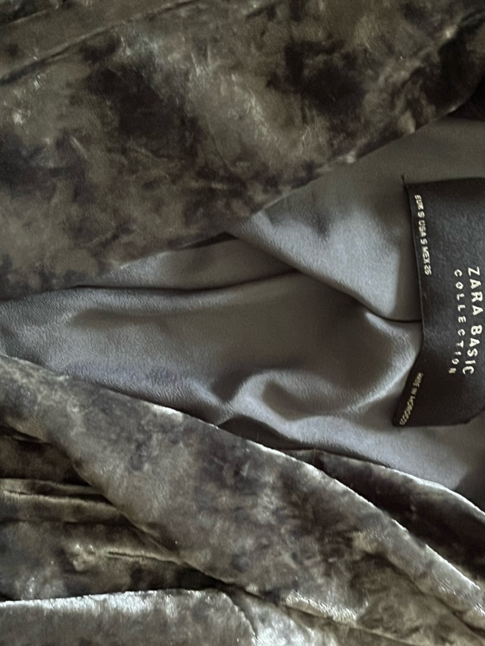 Zara Basic Velvet Blazer in Charcoal Gray